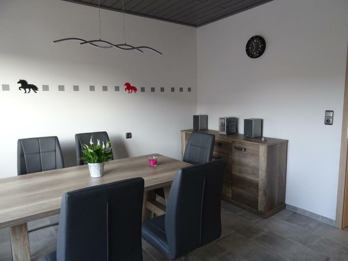 Haus Am Sonnenberg Apartment Ulmen Ngoại thất bức ảnh